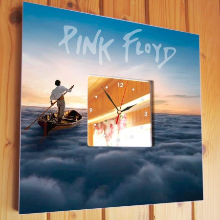 Часы с изображением Pink Floyd